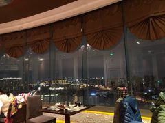 -荣誉国际酒店-云顶旋转餐厅