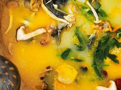 -姚记抚仙湖石锅鱼庄