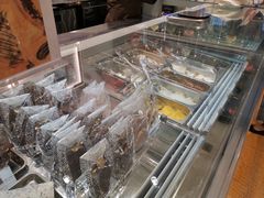 -VENCHI 闻绮(上海佛罗伦萨小镇店)