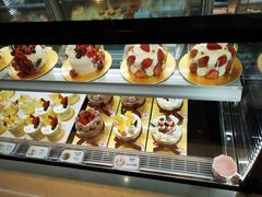 -花花卷卷·鲜食蛋糕(静安久光百货店)