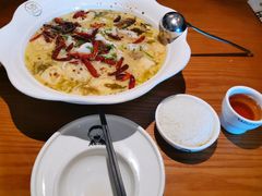 -江渔儿酸菜鱼专门店(明珠广场店)