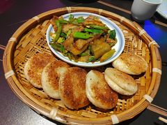 -粉墨特色菜·烧烤音乐酒馆