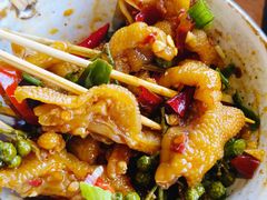 -包整·丝娃娃(一览甲秀楼风景店)