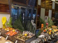 自助取餐区-大中华希尔顿酒店-念自助餐·嗨啤·小龙虾