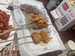 -三个大叔烤羊肉串·歌手驻唱·碳烤鲜肉(西三旗店)