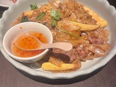 -大头虾越式风味餐厅(光明广场店)