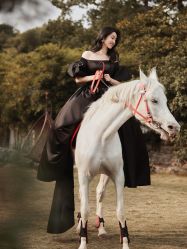 -至臻微拉婚纱摄影