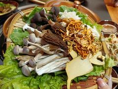 -阿山卓·野生菌火锅·纳西火塘烤肉