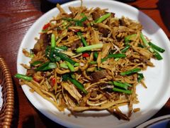 -唐师傅湘西名菜馆(武陵路店)
