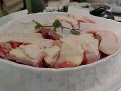 -洪氏嗨捞·广东猪肚鸡·椰子鸡火锅(西咸万象城店)