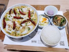 -渔语鱼酸菜鱼新川菜(万象城店)