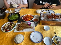 -东方之猪四更烤乳猪(金垦总店)