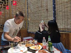 -袁小二大东北铁锅炖(吉祥村总部)