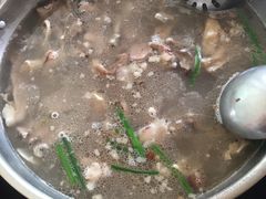 -老石黑山羊毛驴肉火锅(金凯广场店)