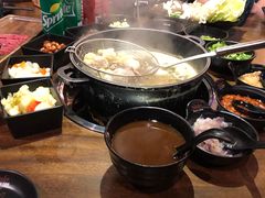 -六扇门潮汕牛肉火锅(BGC店)