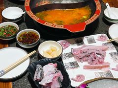 -景明轩•养生酸汤鱼火锅 云贵鲜菌 现舂野果酸汤(王寨小区店)