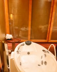 -青岛香格里拉·氣水疗中心