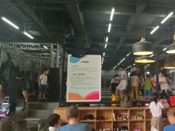 -零重力蹦床空间·滑梯·海洋球·团建(奥特莱斯店)