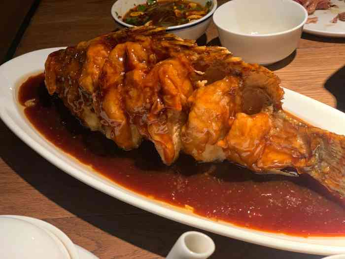 凤临阁-"糖醋丸子好吃,羊肉烧卖特别特别膻应该是真."-大众点评移动版