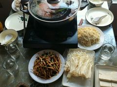 -弘烨 贵州酸汤 鱼火锅(东财店)