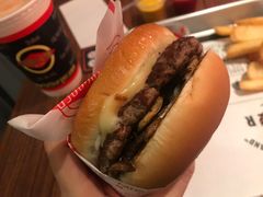 -FATBURGER 特富客汉堡(外交公寓店)