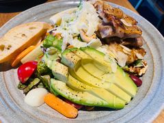 鸡肉牛油果沙拉-The Diner X餐厅(青岛万象城店)