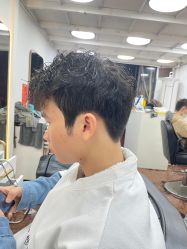-乾健·烫染·接发SALON