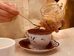 -Café Monson
