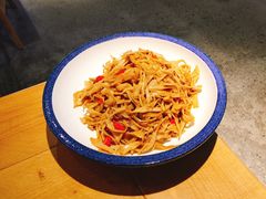 -老板很二(吉大店)