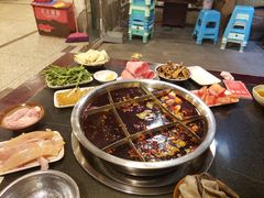-邓莽子老火锅(中兴路总店)