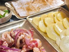 -围炉肉舍•炭烤活鳗•丹东海鲜烤肉(步行街店)