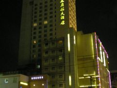 -武汉五月花大酒店(武昌火车站中南路地铁站店)