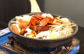 Pork Belly and Rice Cake Hot Pot