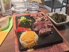 -豪客来牛排(空港华联店)