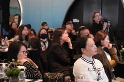 -LB·海菲秀牛奶光官方体验中心