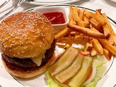 沃夫冈招牌汉堡-Wolfgang’s Steakhouse 沃夫冈牛排馆(上海白玉兰广场店)