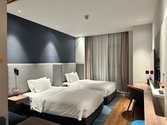 -珠海拱北口岸智选假日酒店