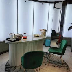 -PE SALON