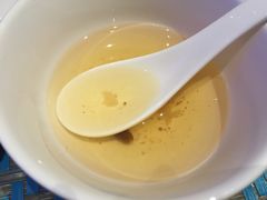 莲子银耳羹-凤凰岛度假酒店-海鲜自助餐厅
