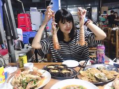 -庄姐川味海鲜B栋2排2号(万人海鲜广场火车头店)