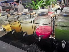 -上海滴水湖皇冠假日酒店