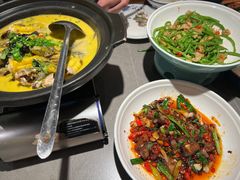 -山涧肴·湘味家肴(松岗满纷天地店)