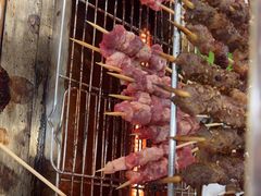 -哈尔滨小酒馆·鲜肉现穿自助烧烤(康新花园店)