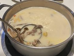 鹿茸菌猪肚鸡-煲王粤菜餐厅(中侨中心店)