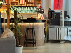 -LEO CAFE