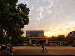 -中国地质大学图书馆