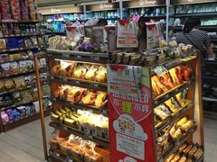 -全家便利店(上海南站站店)