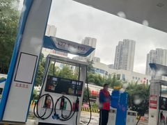 -民族大道加油站