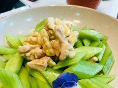 青瓜拌桃仁-椒爱水煮鱼川菜(CBD万达店)