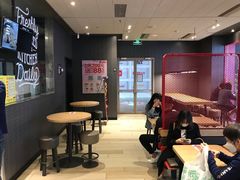等位区-肯德基(保定嘉德万达店)